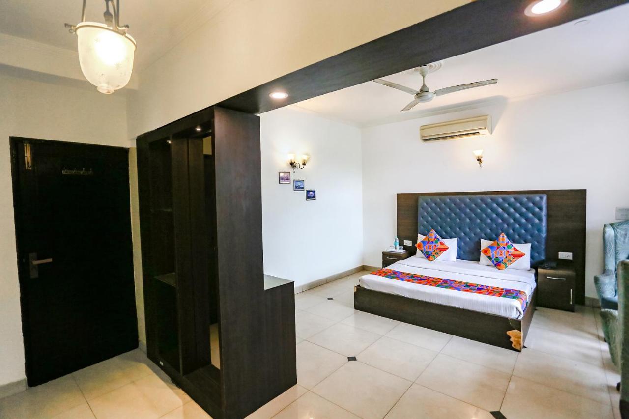 Fabexpress Lloyd House Hotel New Delhi Exterior foto