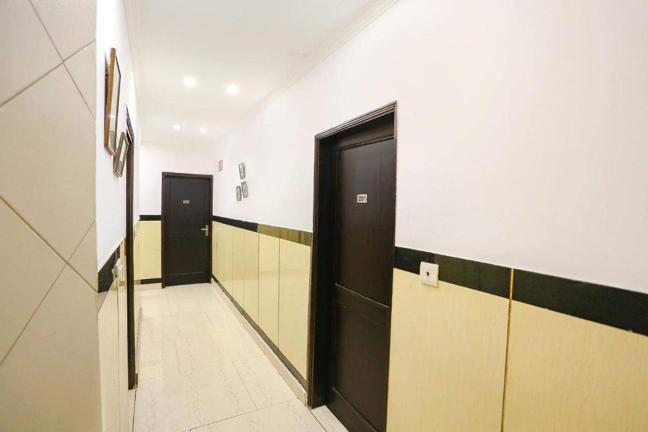 Fabexpress Lloyd House Hotel New Delhi Exterior foto