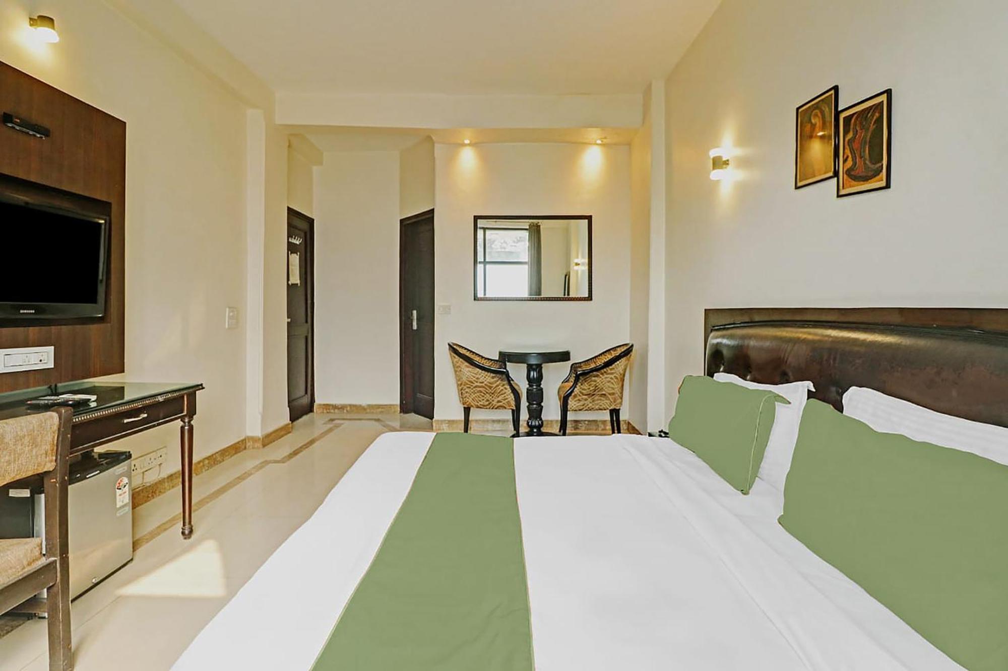 Fabexpress Lloyd House Hotel New Delhi Exterior foto