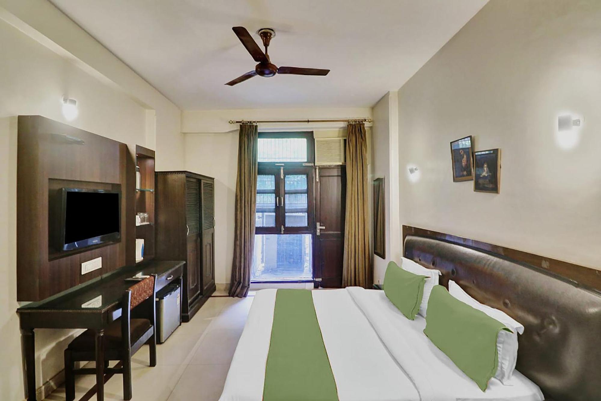 Fabexpress Lloyd House Hotel New Delhi Exterior foto