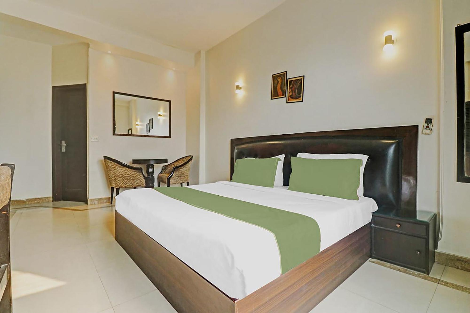Fabexpress Lloyd House Hotel New Delhi Exterior foto