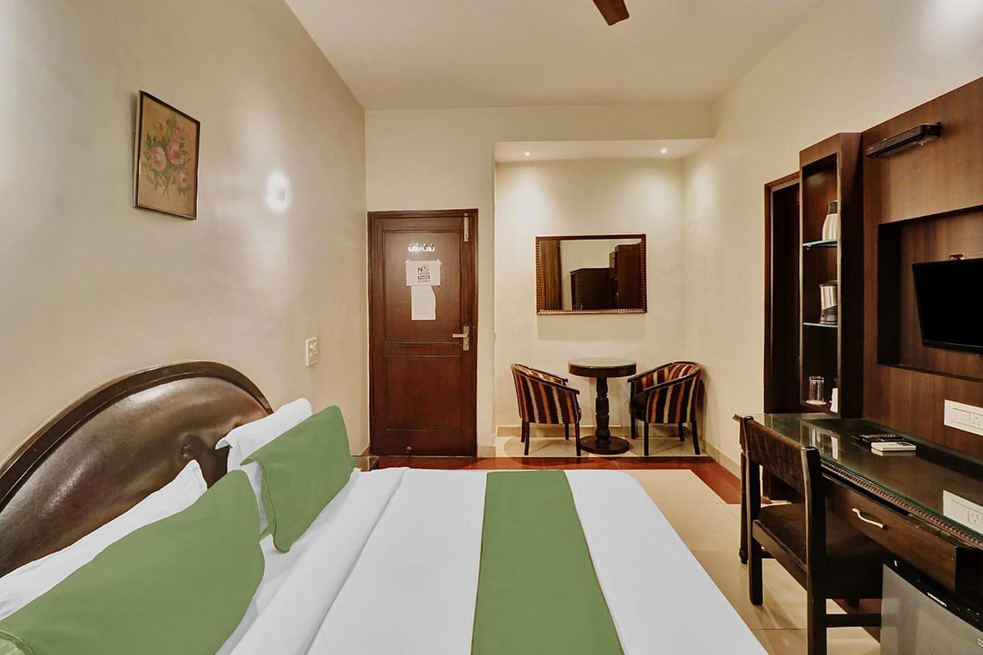 Fabexpress Lloyd House Hotel New Delhi Exterior foto